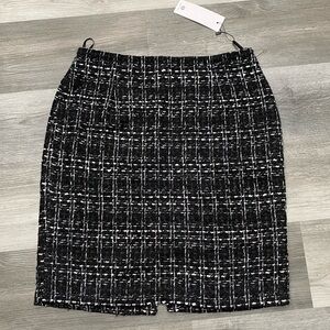 660 Classic Black and White Tweed Skirt